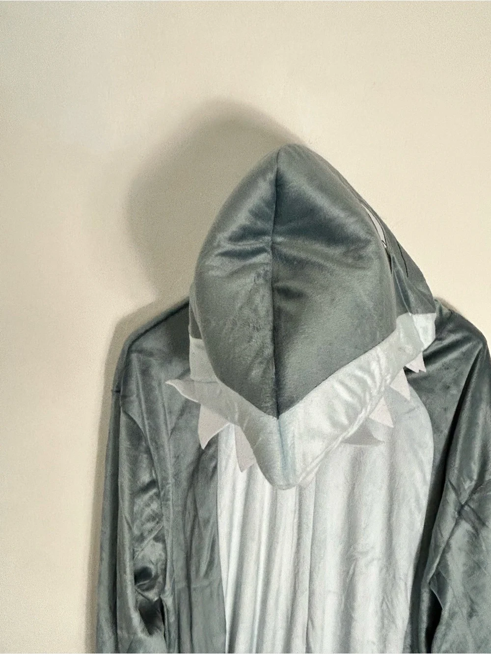 Spirit Halloween Great White Shark Costume Size L/XL - Picture 4 of 14
